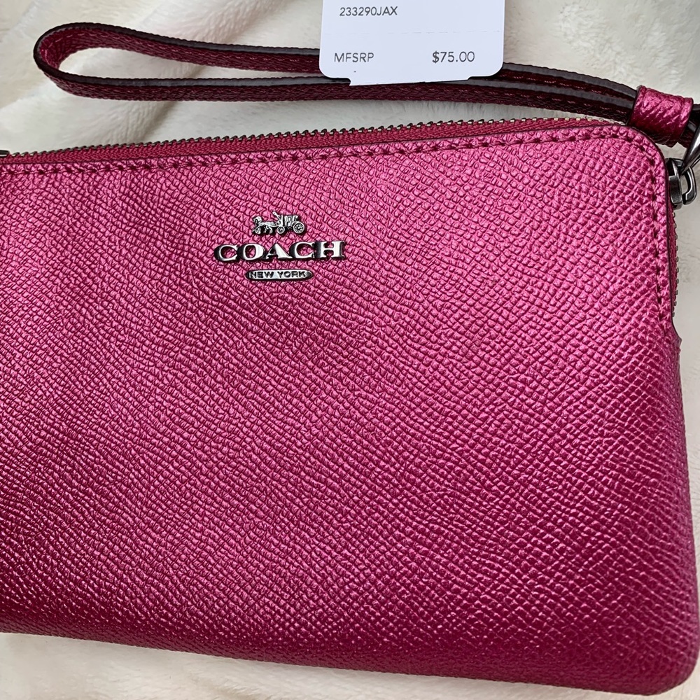 Coach pink wristlet new with tags